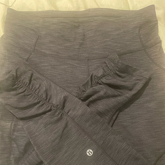 Lululemon leggings size 10 grey - Picture 2 of 4